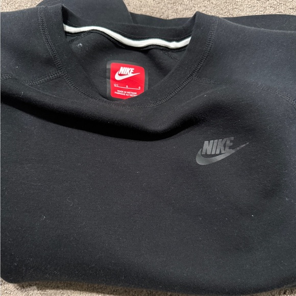 NWOT Nike Tech Crew Neck Large + Husky - Picture 3 of 3